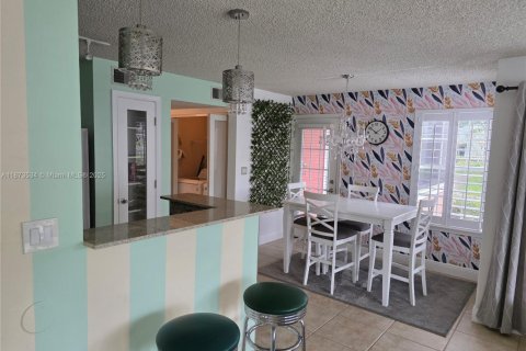 Condo in Delray Beach, Florida, 2 bedrooms  № 1898125 - photo 5