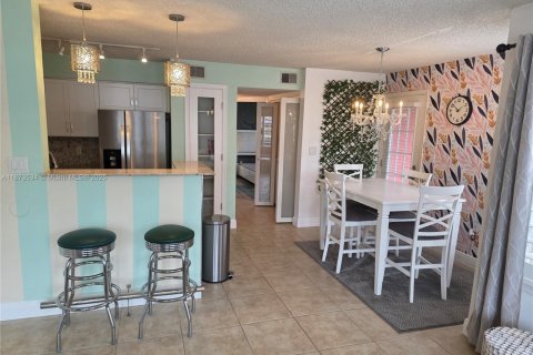Condo in Delray Beach, Florida, 2 bedrooms  № 1898125 - photo 3