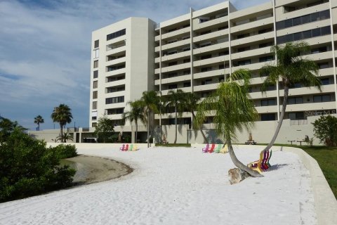 Condo in Hudson, Florida, 2 bedrooms  № 2391498 - photo 2