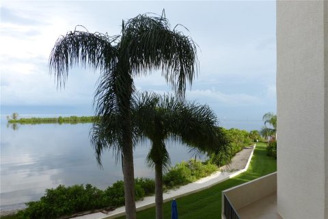 Condo in Hudson, Florida, 2 bedrooms  № 2391498 - photo 5