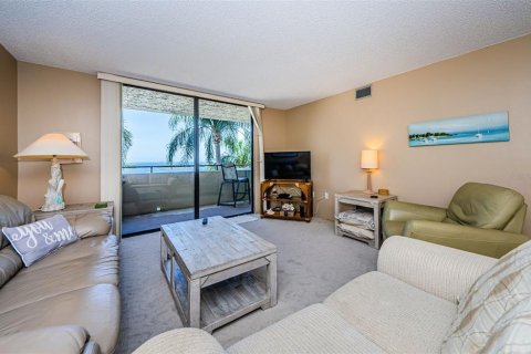 Condo in Hudson, Florida, 2 bedrooms  № 2391498 - photo 11