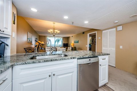 Condo in Hudson, Florida, 2 bedrooms  № 2391498 - photo 20