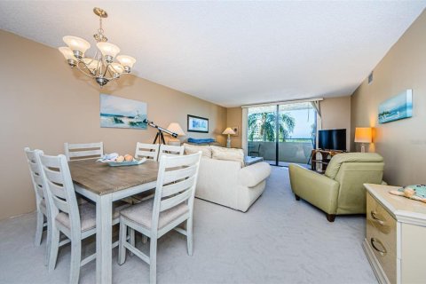 Condo in Hudson, Florida, 2 bedrooms  № 2391498 - photo 10