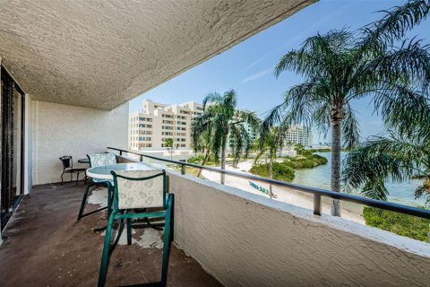 Condo in Hudson, Florida, 2 bedrooms  № 2391498 - photo 7