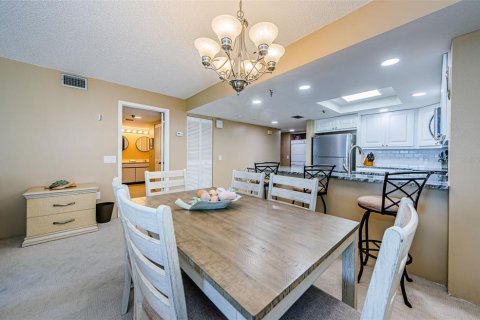 Condo in Hudson, Florida, 2 bedrooms  № 2391498 - photo 15
