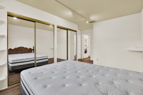 Villa ou maison à vendre à Largo, Floride: 2 chambres, 87.79 m2 № 1782793 - photo 11