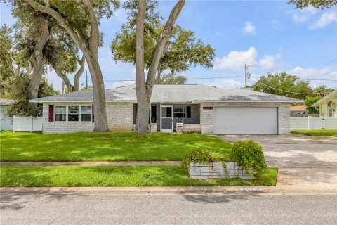 House in Daytona Beach, Florida 4 bedrooms, 194.54 sq.m. № 2294613