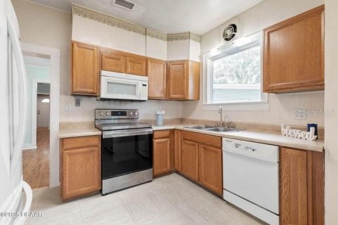 Villa ou maison à vendre à Ormond Beach, Floride: 3 chambres, 154.96 m2 № 1904109 - photo 16