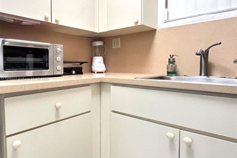 Copropriété à vendre à Miami, Floride: 1 chambre, 58.71 m2 № 1921885 - photo 13