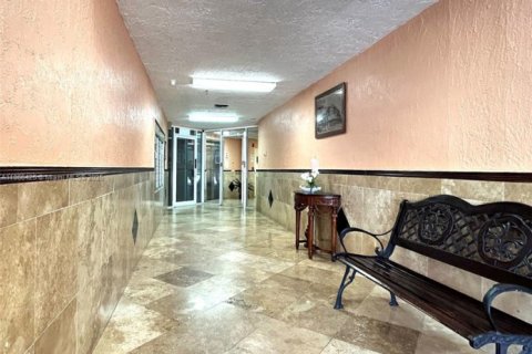 Copropriété à vendre à Miami, Floride: 1 chambre, 58.71 m2 № 1921885 - photo 4