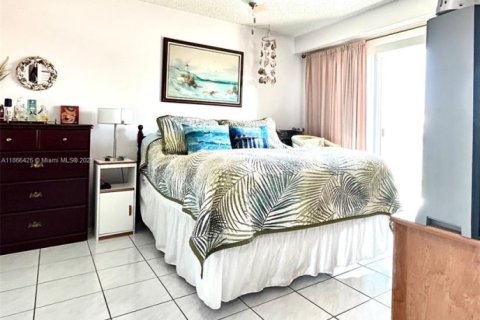 Copropriété à vendre à Miami, Floride: 1 chambre, 58.71 m2 № 1921885 - photo 16