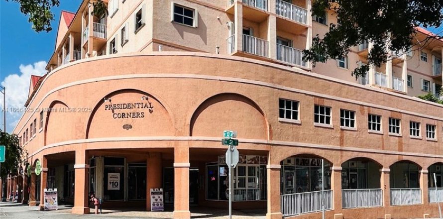 Condo à Miami, Floride, 1 chambre  № 1921885