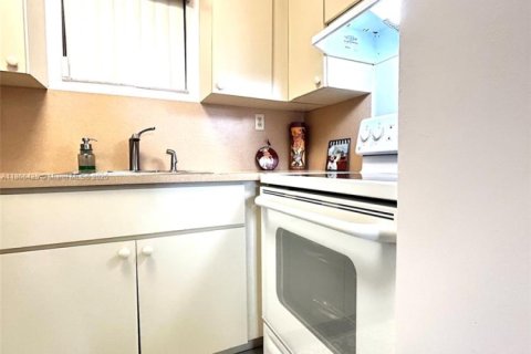 Copropriété à vendre à Miami, Floride: 1 chambre, 58.71 m2 № 1921885 - photo 14