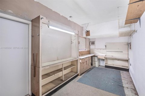 Купить виллу или дом в Корал-Гейблс, Флорида 3 спальни, 179.77м2, № 2044873 - фото 14