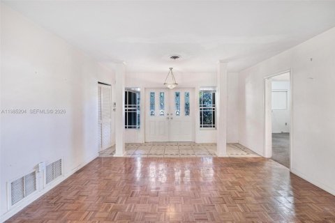 Купить виллу или дом в Корал-Гейблс, Флорида 3 спальни, 179.77м2, № 2044873 - фото 4