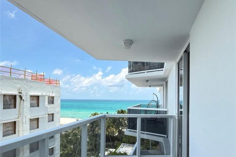 Copropriété à vendre à Miami Beach, Floride: 2 chambres, 104.14 m2 № 1801086 - photo 14