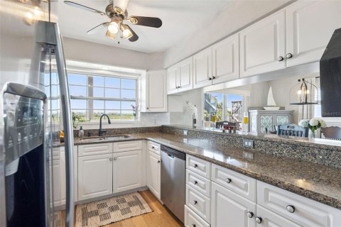 Casa en venta en New Smyrna Beach, Florida, 3 dormitorios, 161.65 m2 № 2221148 - foto 5