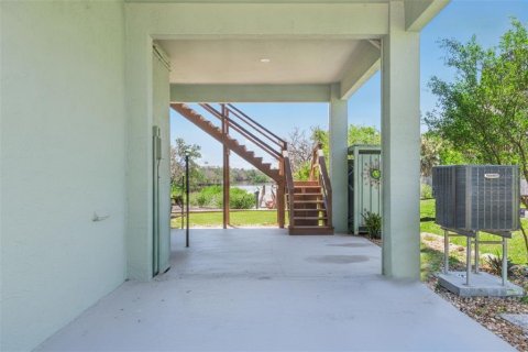 Casa en venta en New Smyrna Beach, Florida, 3 dormitorios, 161.65 m2 № 2221148 - foto 24