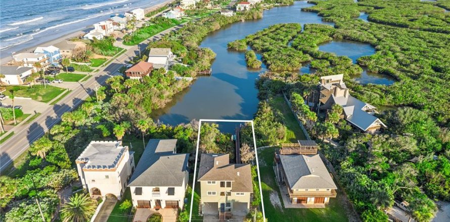 Casa en New Smyrna Beach, Florida 3 dormitorios, 161.65 m2 № 2221148