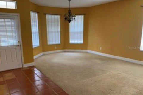House in Lutz, Florida 3 bedrooms, 177.35 sq.m. № 1910475 - photo 2