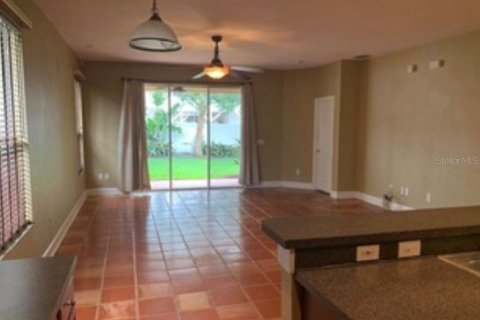 House in Lutz, Florida 3 bedrooms, 177.35 sq.m. № 1910475 - photo 4