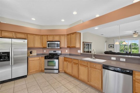 House in Mount Dora, Florida 3 bedrooms, 150.04 sq.m. № 2395600 - photo 9