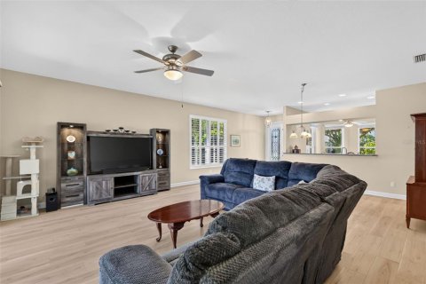 House in Mount Dora, Florida 3 bedrooms, 150.04 sq.m. № 2395600 - photo 21