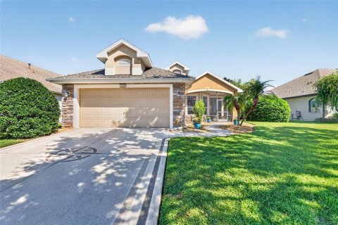 House in Mount Dora, Florida 3 bedrooms, 150.04 sq.m. № 2395600 - photo 3