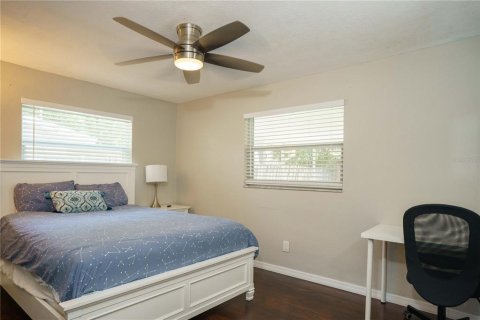 Villa ou maison à louer à Clearwater, Floride: 4 chambres, 162.67 m2 № 2432825 - photo 12