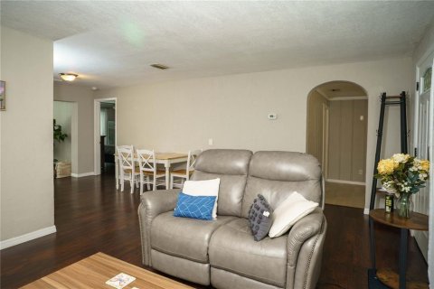Villa ou maison à louer à Clearwater, Floride: 4 chambres, 162.67 m2 № 2432825 - photo 4