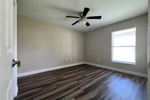 Casa en venta en Auburndale, Florida, 3 dormitorios, 176.89 m2 № 2389452 - foto 3