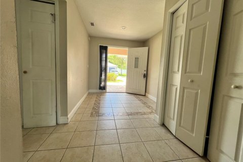 Casa en venta en Auburndale, Florida, 3 dormitorios, 176.89 m2 № 2389452 - foto 2