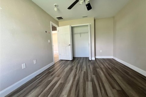 Casa en venta en Auburndale, Florida, 3 dormitorios, 176.89 m2 № 2389452 - foto 5