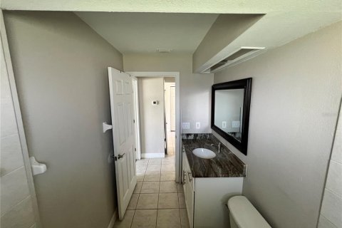 Casa en venta en Auburndale, Florida, 3 dormitorios, 176.89 m2 № 2389452 - foto 8