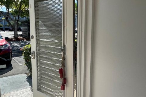 Copropriété à vendre à Margate, Floride: 2 chambres, 73.39 m2 № 2046608 - photo 11