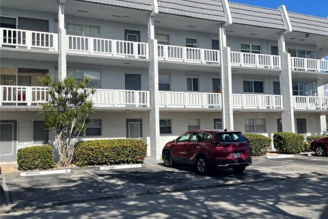 Copropriété à vendre à Margate, Floride: 2 chambres, 73.39 m2 № 2046608 - photo 3