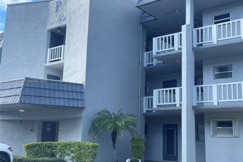 Copropriété à vendre à Margate, Floride: 2 chambres, 73.39 m2 № 2046608 - photo 7