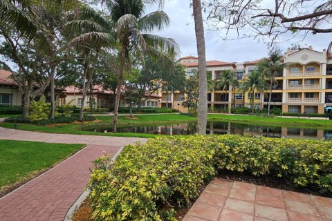 Apartment in Weston, Florida 3 bedrooms, 222.04 sq.m. № 2175496 - photo 25