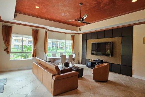Apartment in Weston, Florida 3 bedrooms, 222.04 sq.m. № 2175496 - photo 9