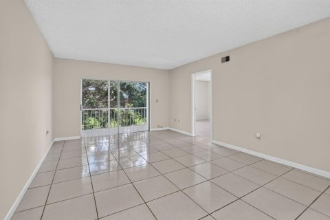 Condo in Boca Raton, Florida, 2 bedrooms  № 2251564 - photo 14