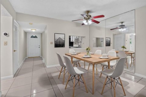 Condo in Boca Raton, Florida, 2 bedrooms  № 2251564 - photo 11