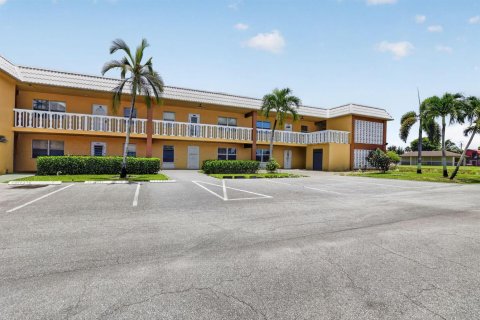 Condo in Boca Raton, Florida, 2 bedrooms  № 2251564 - photo 5