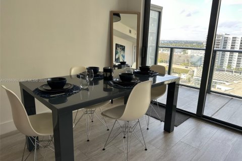 Condo in Miami, Florida, 1 bedroom  № 2070170 - photo 23