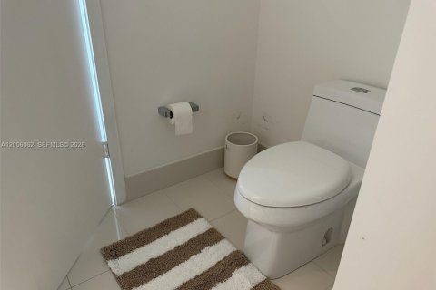 Condo in Miami, Florida, 1 bedroom  № 2070170 - photo 30