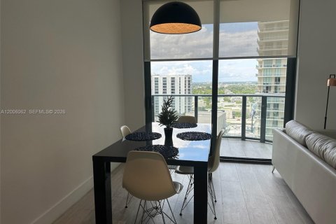 Condo in Miami, Florida, 1 bedroom  № 2070170 - photo 5