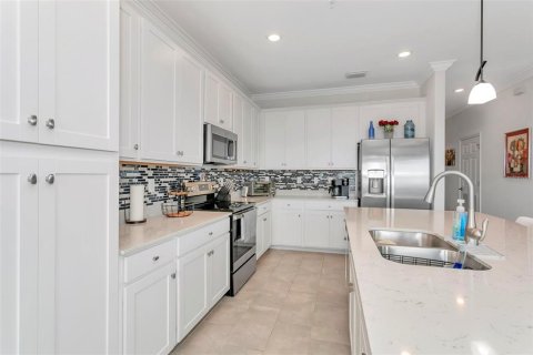 Condo in Bradenton, Florida, 2 bedrooms  № 2396294 - photo 24