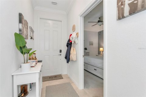 Condo in Bradenton, Florida, 2 bedrooms  № 2396294 - photo 16
