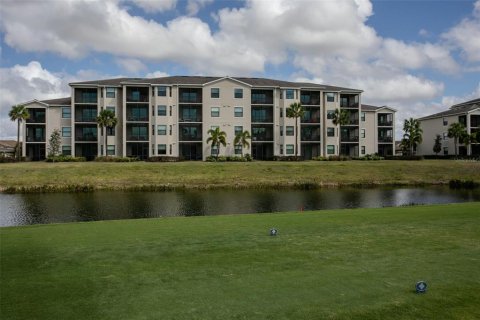 Condo in Bradenton, Florida, 2 bedrooms  № 2396294 - photo 3
