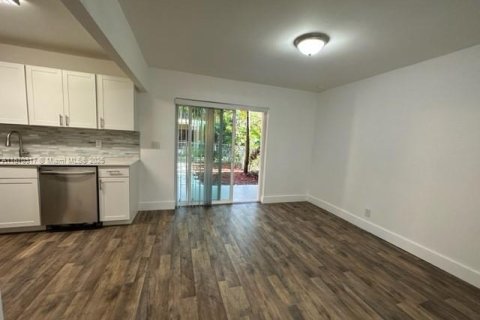Touwnhouse à vendre à Sunrise, Floride: 3 chambres, 118.54 m2 № 1895336 - photo 7
