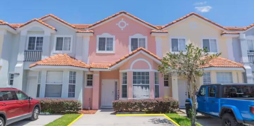 Adosado en Kissimmee, Florida 3 dormitorios, 135.73 m2 № 1900873